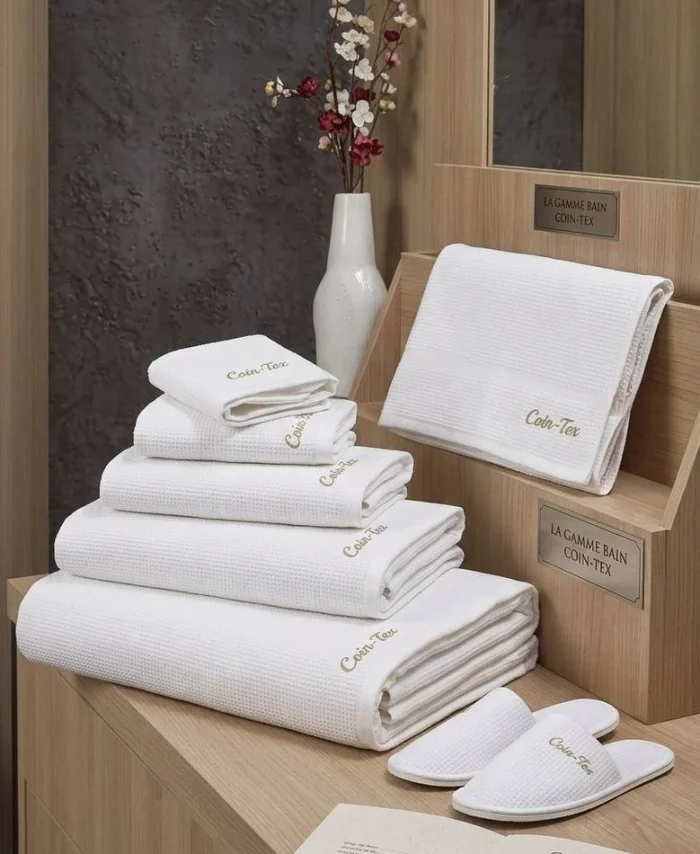 Collection de linge de lit hôtelier premium – housse de couette en nid d’abeille, oreillers et drap de lit | blanc | logo brodé